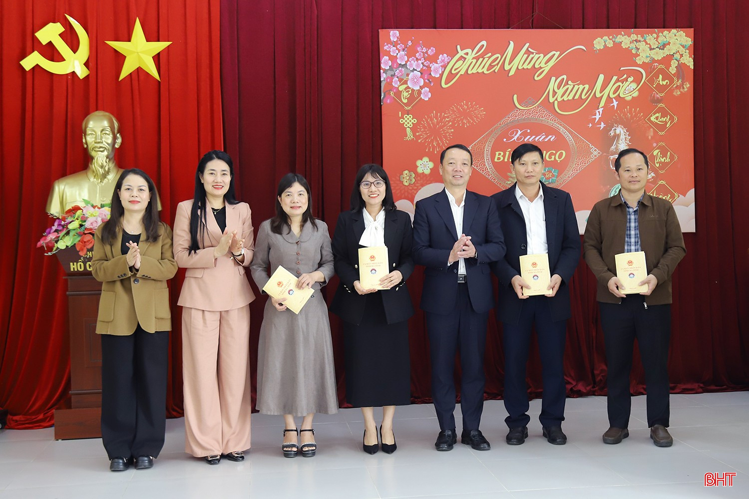bqbht_br_chu-tich-tinh-chuc-tet-05.jpg