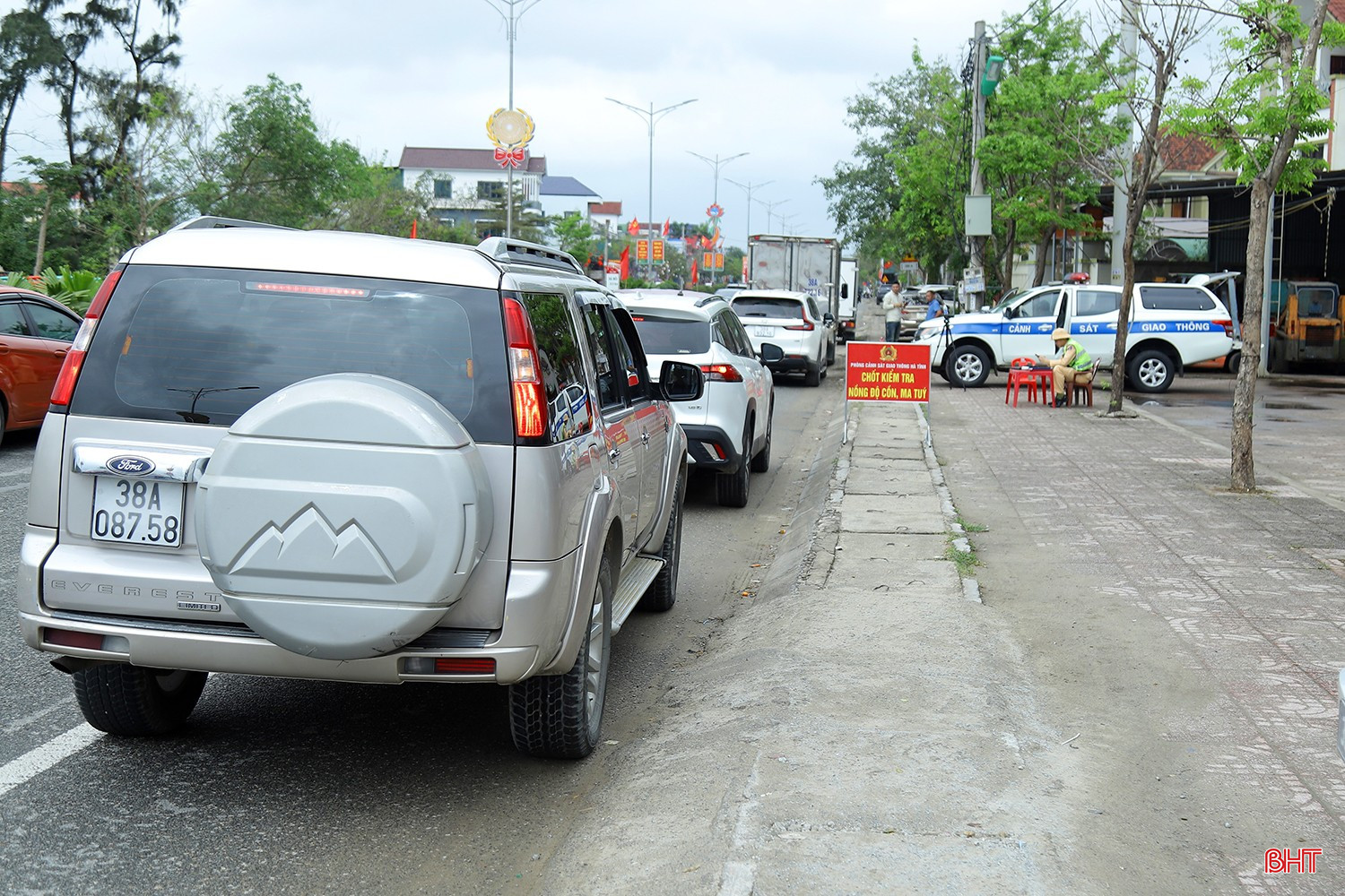 bqbht_br_csgt-kiem-tra-nong-do-con-04a.jpg