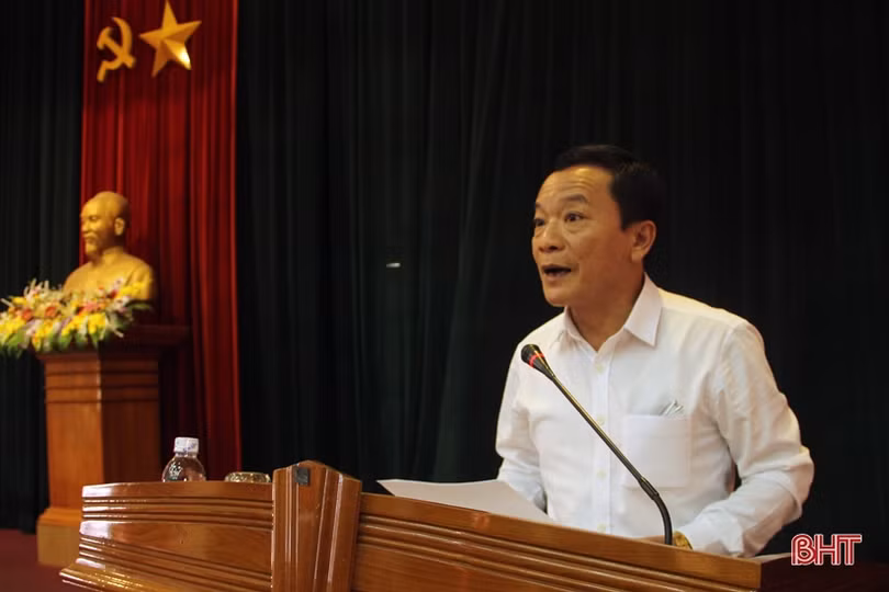 Hướng dẫn đại biểu HĐND tỉnh Hà Tĩnh sử dụng phần mềm “kỳ họp không giấy”