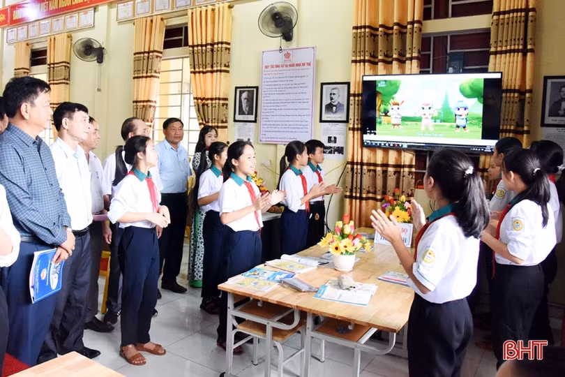 Tiếp tục ra mắt ngôi nhà trí tuệ ở các huyện Vũ Quang, Kỳ Anh