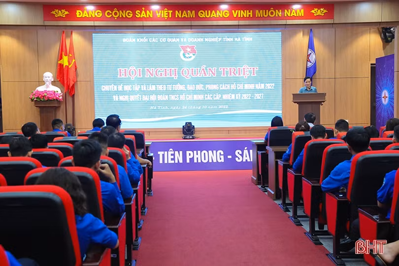 Quán triệt chuyên đề học tập tư tưởng, đạo đức, phong cách Hồ Chí Minh cho gần 250 đoàn viên cốt cán