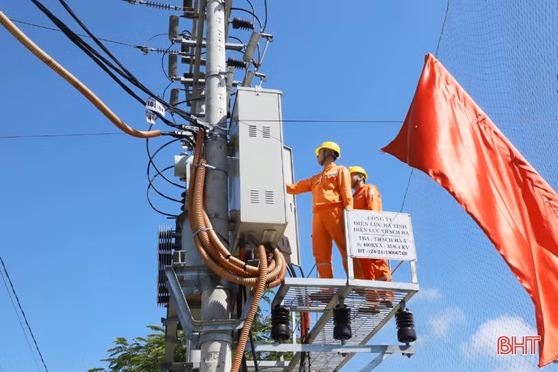 Điện lực Hà Tĩnh khởi động sớm các dự án 2023