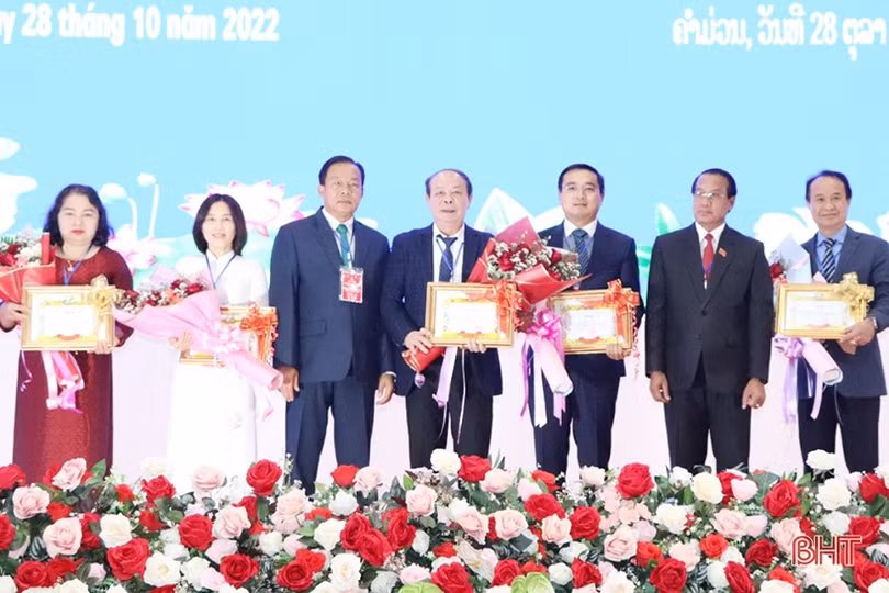 Lãnh đạo Hà Tĩnh dự lễ kỷ niệm hữu nghị Lào - Việt Nam tại tỉnh Khăm Muồn