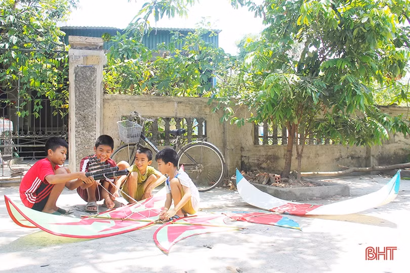 Trở về tuổi thơ cùng những ngày hè thú vị của trẻ em Hà Tĩnh