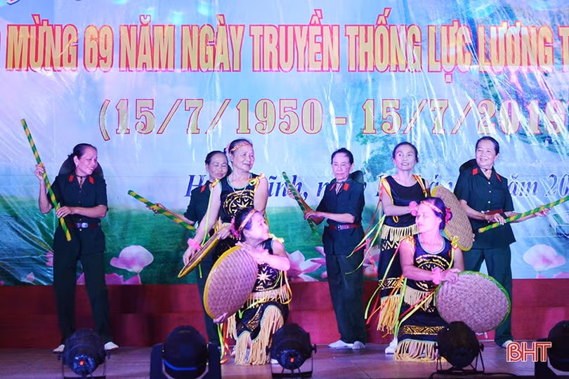 Lắng đọng cảm xúc hội diễn văn nghệ cựu TNXP Hà Tĩnh