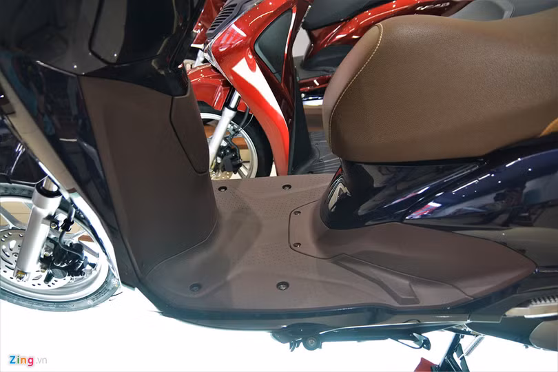 Honda Lead thế hệ mới 3 phiên bản, đại lý chưa có xe để bán