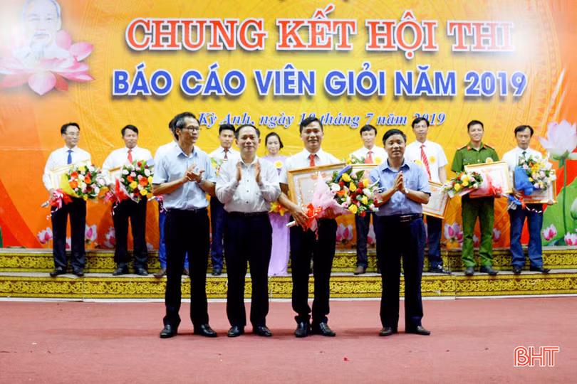 33 thí sinh tranh tài hội thi báo cáo viên giỏi huyện Kỳ Anh, Vũ Quang