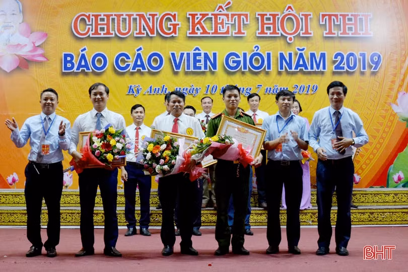 33 thí sinh tranh tài hội thi báo cáo viên giỏi huyện Kỳ Anh, Vũ Quang