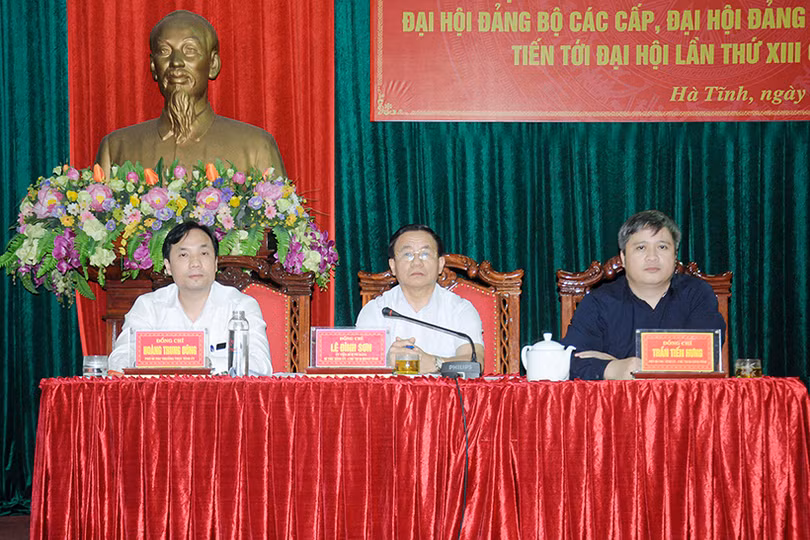 Lan tỏa mạnh mẽ phong trào thi đua chào mừng đại hội Đảng các cấp ở Hà Tĩnh