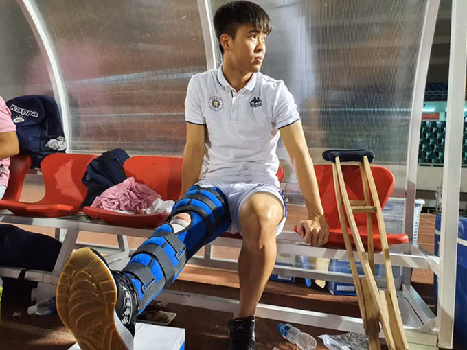 Phương án nào thay hàng thủ “thủng lỗ chỗ” ở đội tuyển Việt Nam?