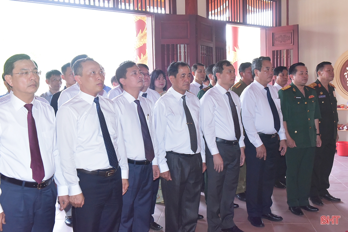 Khánh thành công trình bệnh xá ở Bolikhămxay do Hà Tĩnh tài trợ