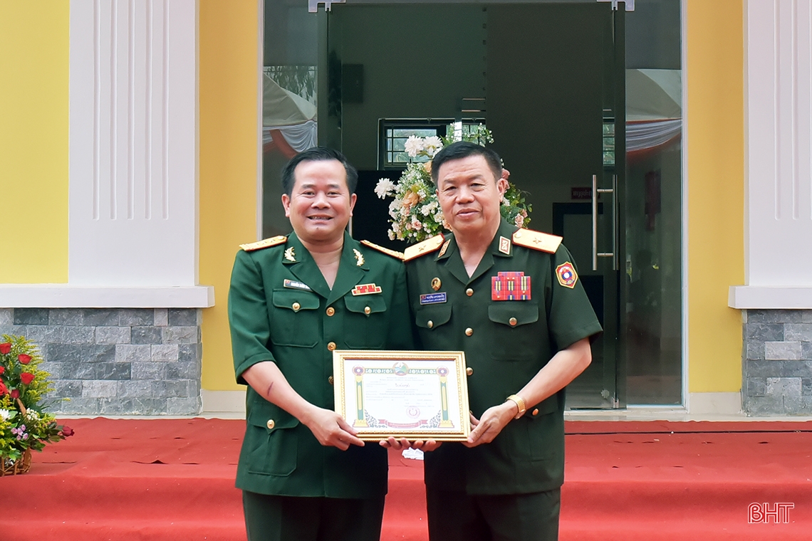 Khánh thành công trình bệnh xá ở Bolikhămxay do Hà Tĩnh tài trợ