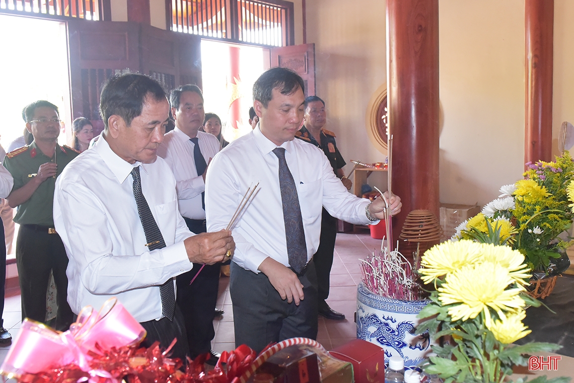 Khánh thành công trình bệnh xá ở Bolikhămxay do Hà Tĩnh tài trợ