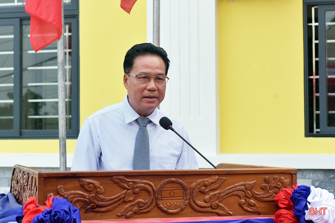 Khánh thành công trình bệnh xá ở Bolikhămxay do Hà Tĩnh tài trợ