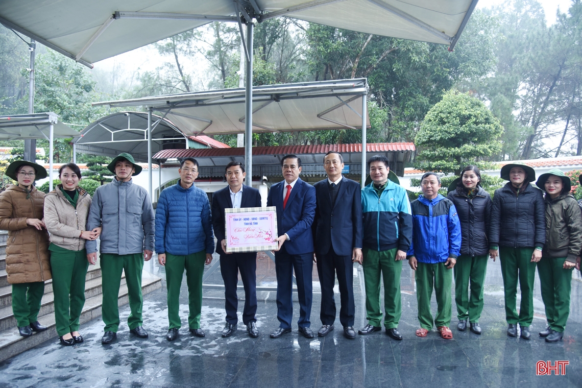 Phát huy truyền thống, khắc phục khó khăn, xây dựng Hà Tĩnh ngày càng phát triển