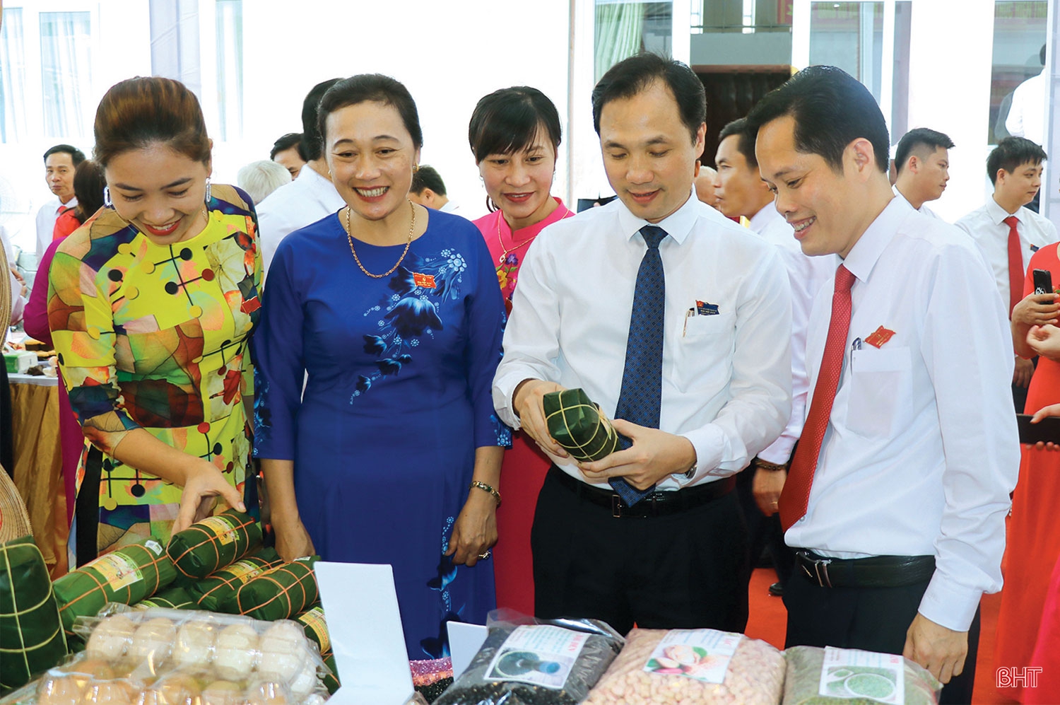 Đoàn kết, dân chủ, xây dựng Đảng trong sạch vững mạnh, phấn đấu đưa Hà Tĩnh sớm trở thành tỉnh phát triển khá của cả nước