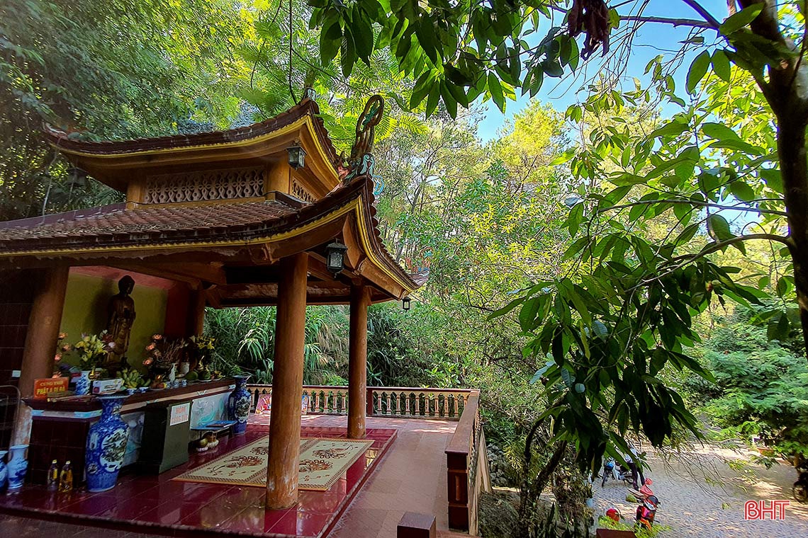 Tuyệt cảnh danh thắng Chùa Hang ở Hà Tĩnh