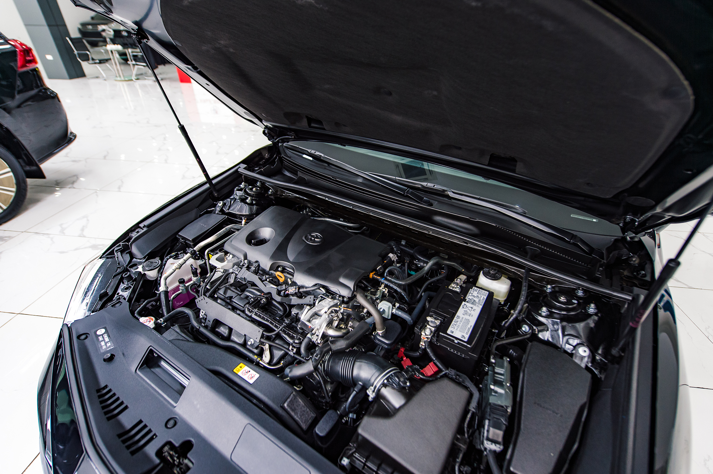 Toyota Camry nhập Mỹ giá 2,5 tỷ đồng