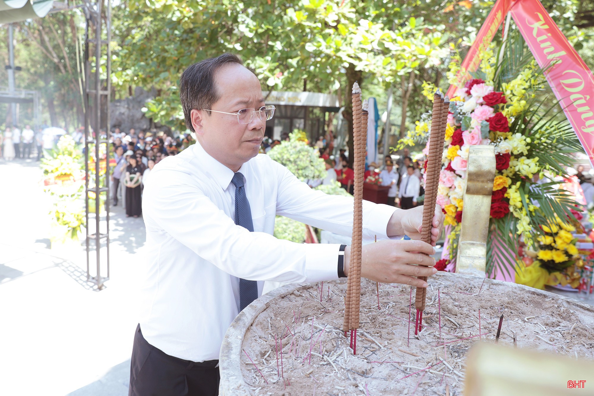 bqbht_br_bi-thu-dang-huong-2596.jpg