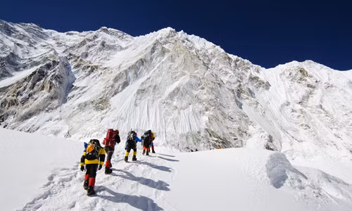 ranh gioi song chet tren dinh everest