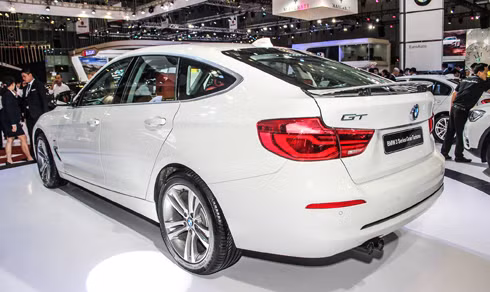 bmw 320i gt the he moi co gia 2 2 ty dong