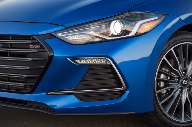 hyundai elantra sport 2017 co gia khoi diem tu 22 485 usd
