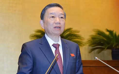 Bộ trưởng Bộ Công an Tô Lâm bo truong bo cong an quy dinh cu the truong hop canh ve duoc no sung