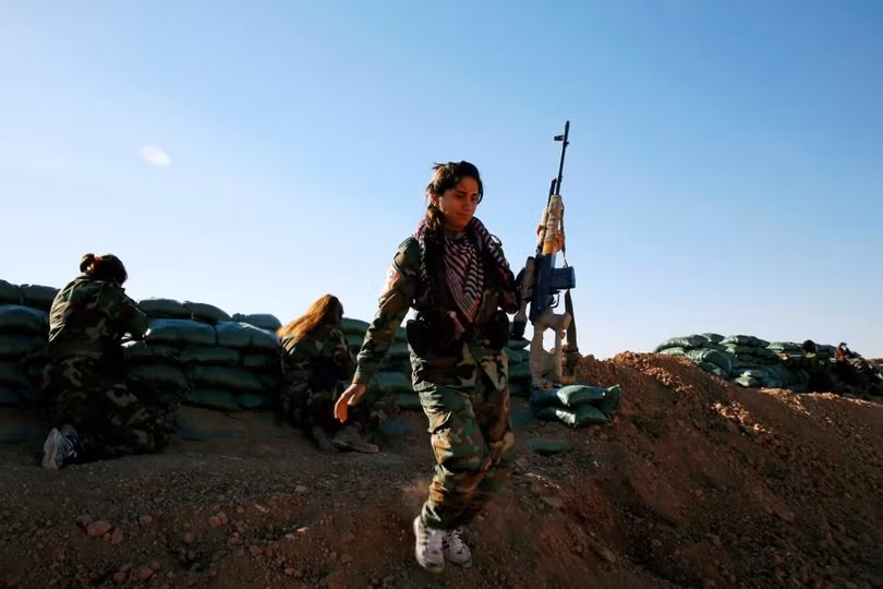 nhung nu chien binh nguoi kurd tren chien truong chong is o mosul
