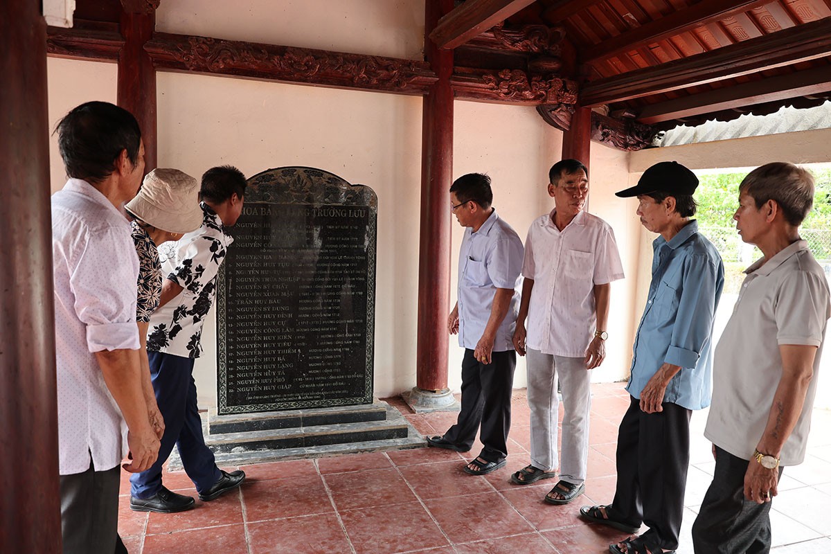 ngam-dinh-lang.jpg