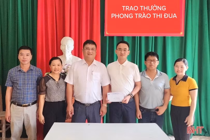 “Yêu nước thì phải thi đua”