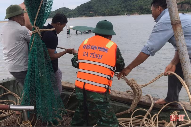 Biên phòng Cửa Sót cứu hộ thành công tàu ngư dân gặp nạn