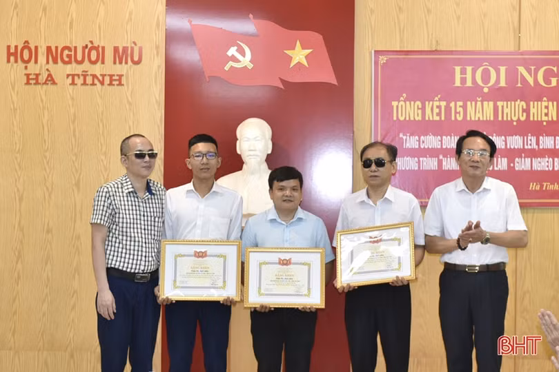 Hơn 2.200 lượt người mù Hà Tĩnh được vay vốn để phát triển kinh tế 