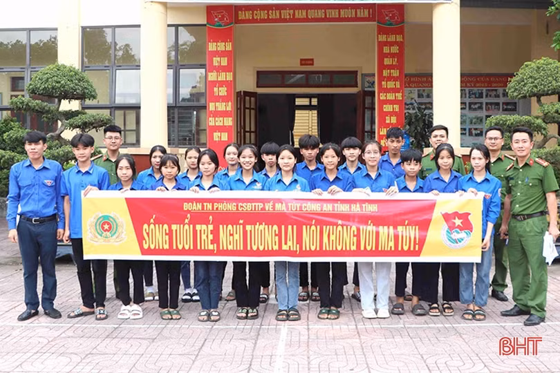 Chỉ cách phòng tránh các tai tệ nạn xã hội, ma túy cho người dân vùng biên giới Hà Tĩnh