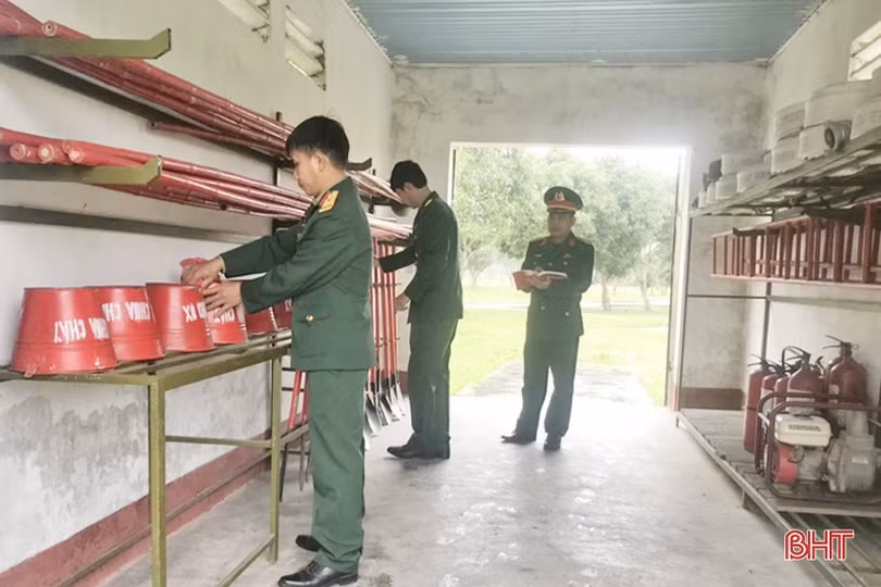 Lực lượng vũ trang Hà Tĩnh sẵn sàng chiến đấu cao trong dịp tết