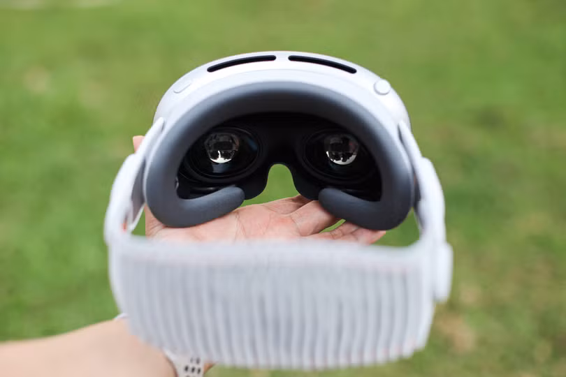 Kính Apple Vision Pro về Việt Nam, giá 165 triệu đồng