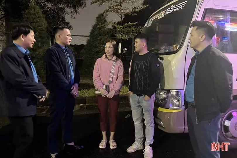 Những chuyến xe công đoàn chở niềm vui ngày cuối năm
