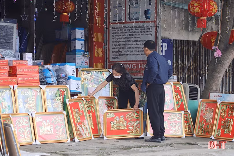 Tiểu thương Hà Tĩnh mở hàng khai xuân