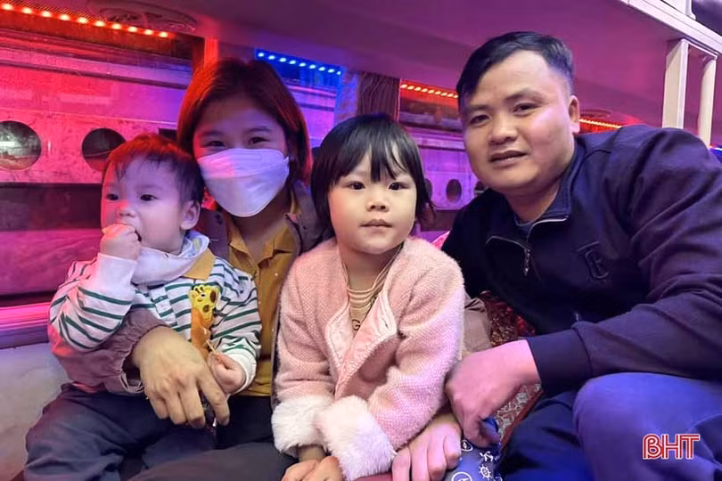 Những chuyến xe công đoàn chở niềm vui ngày cuối năm