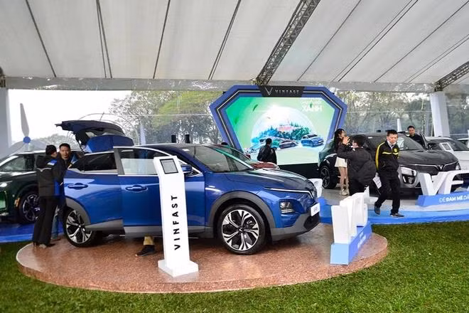 Thị trường ôtô năm 2024: Xu thế của xe điện hóa