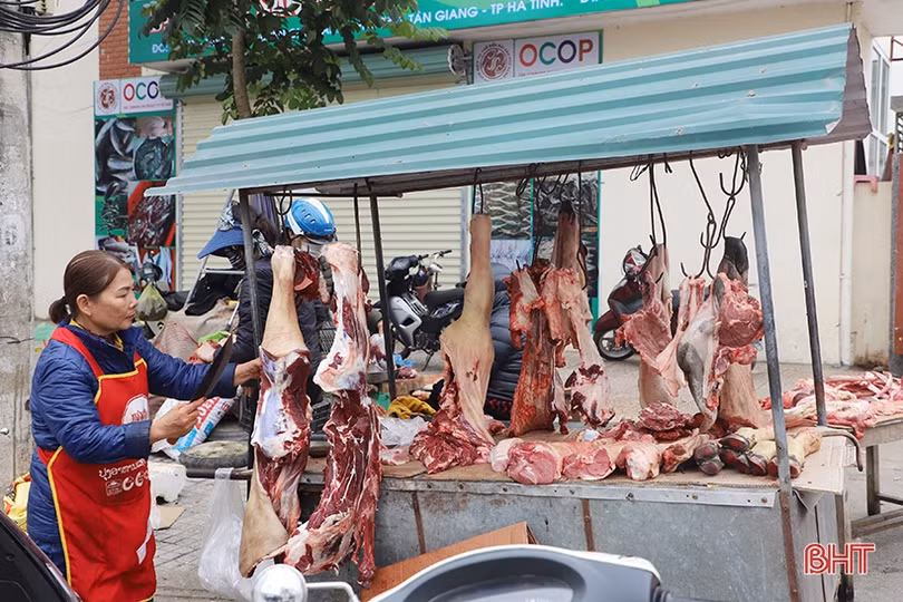 Tiểu thương Hà Tĩnh mở hàng khai xuân