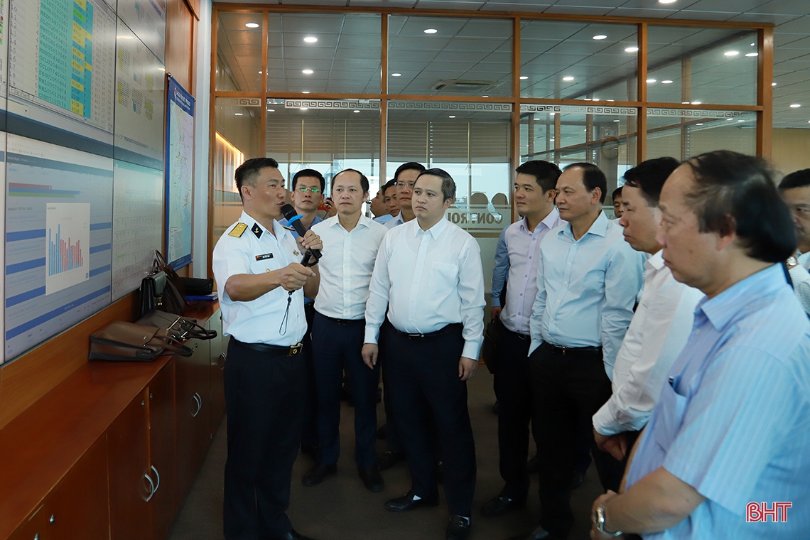 Hà Tĩnh - Tân Cảng Sài Gòn ký ghi nhớ hợp tác lĩnh vực cảng biển, logistics