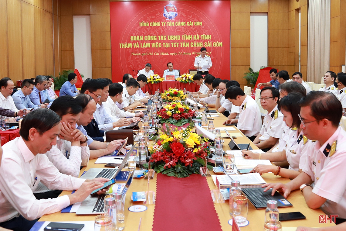 Hà Tĩnh - Tân Cảng Sài Gòn ký ghi nhớ hợp tác lĩnh vực cảng biển, logistics