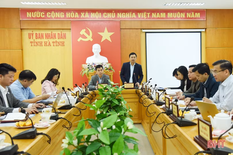Phối hợp tổ chức tốt triển lãm tài liệu lưu trữ nhân kỷ niệm 190 năm thành lập, 30 năm tái lập tỉnh Hà Tĩnh