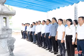 Trang trọng lễ giỗ lần thứ 95 của Tổng Bí thư Trần Phú 