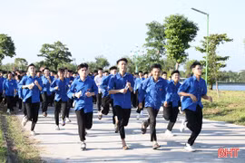 ĐVTN, sinh viên Trung cấp Nghề Hà Tĩnh hưởng ứng giải chạy UpRace 2026