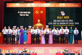 Bà Trần Thị Phương Hoa giữ chức Chủ tịch Hội Nhà báo tỉnh Hà Tĩnh