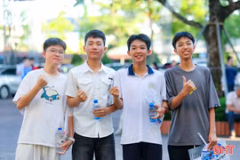 Sĩ tử Hà Tĩnh chính thức bước vào "cuộc đua" lớp 10 THPT công lập