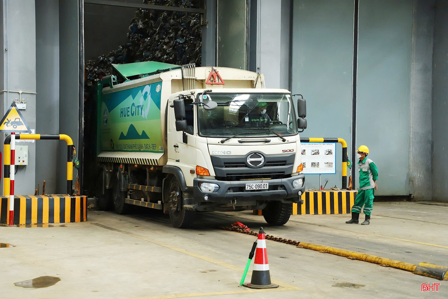 bqbht_br_nha-may-dien-rac-01b.jpg