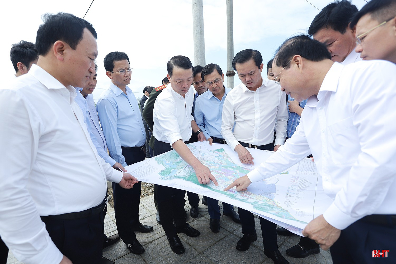 bqbht_br_chu-tich-kiem-tra-khu-kinh-te-vung-ang-1.jpg