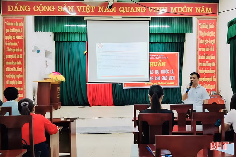 Vũ Quang xây dựng môi trường làm việc không khói thuốc lá